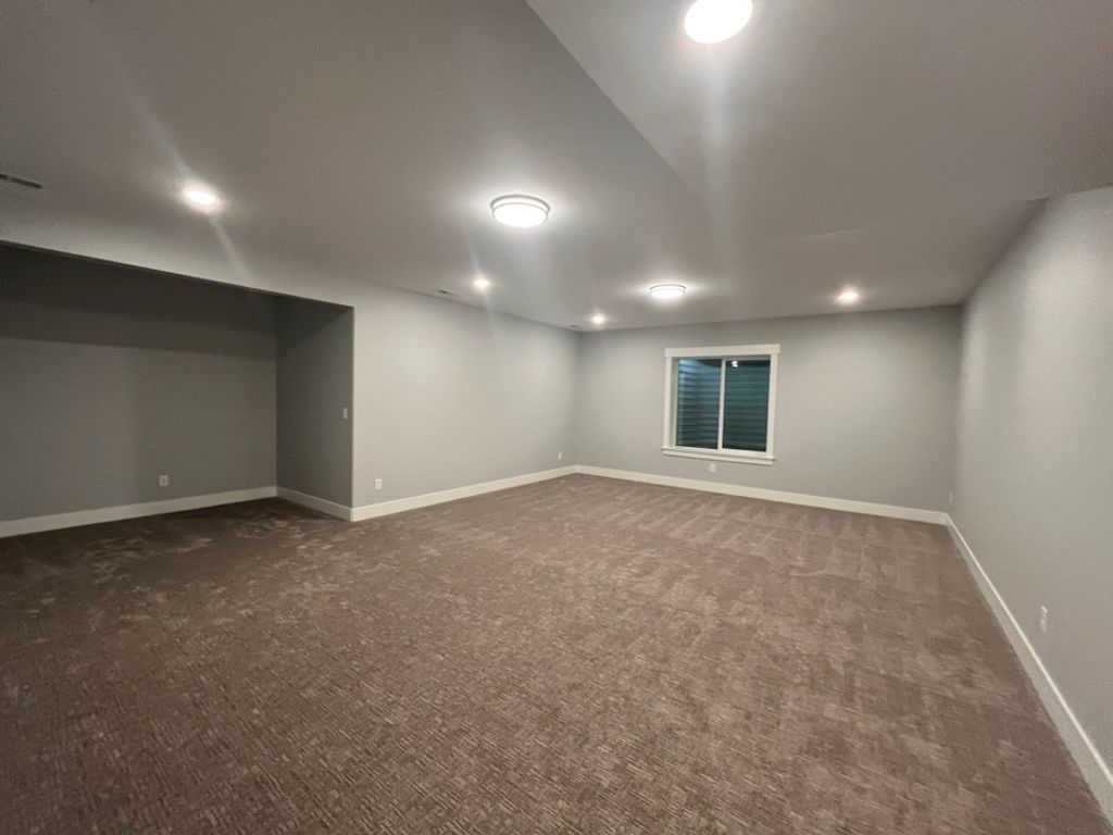 36 N white pine - Down Familyroom