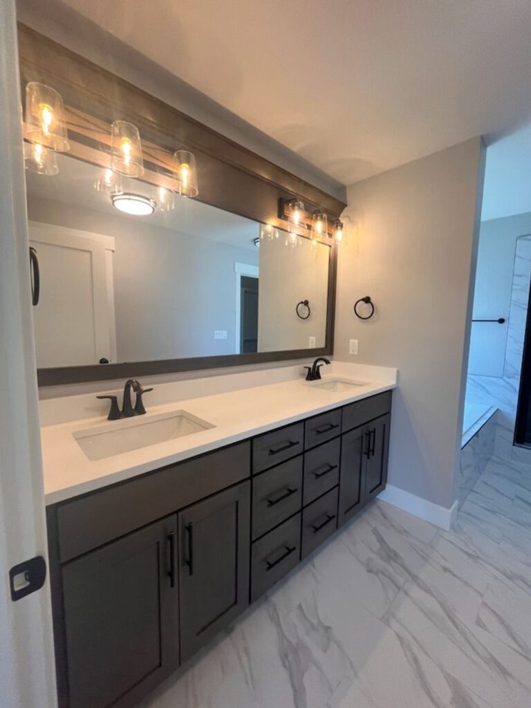36 n white pine - Master Bath