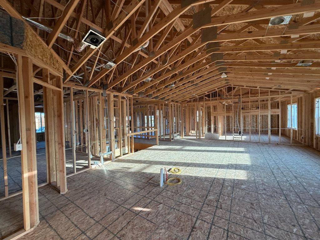 5959 Maggie - Great Room
