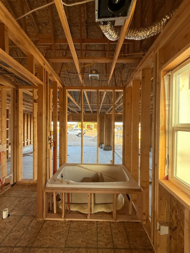5959 Maggie - Main Bath