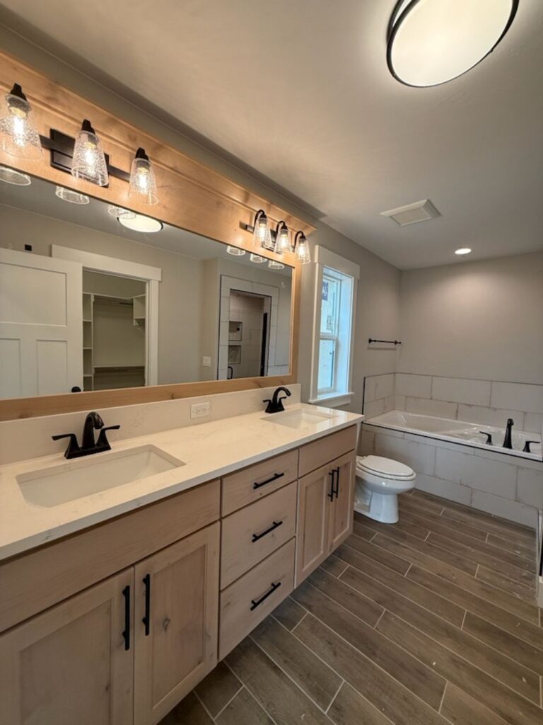 6267 Maggie - Master Bath